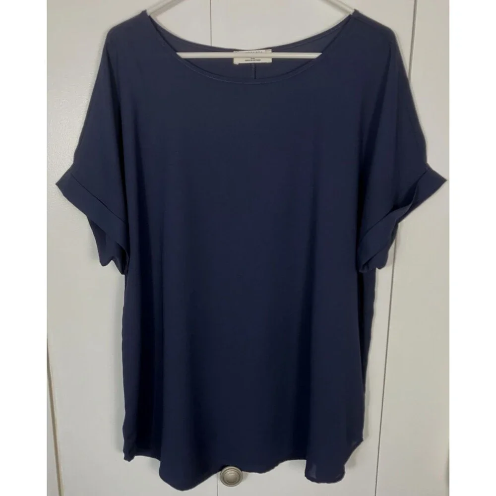 Zenana Signature NWOT Womens Dark Blue Cuffed Sleeve Blouse Size 1X